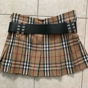 Burberry London Wool Pleated Mini Skirt